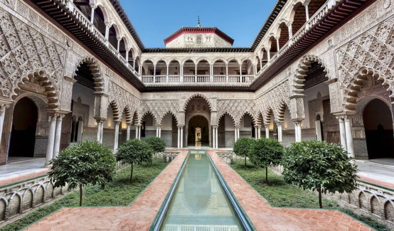 2-Hour Private Walking Tour in Alcazar of Seville - Who Should Consider This Tour?