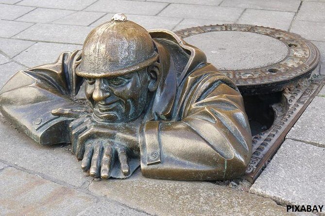 2 Hour Sightseeing Tour of Bratislava - Practical Details and Tips