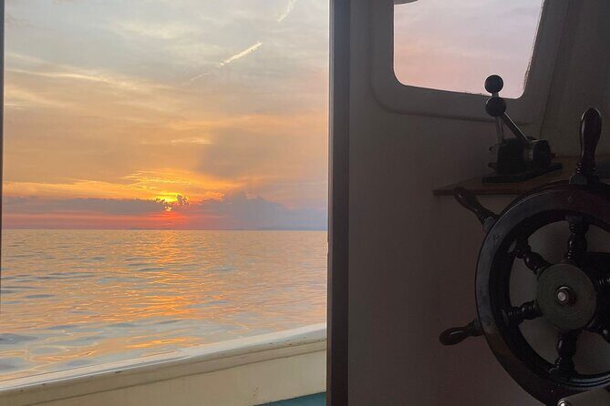 2-Hour Sorrento Coast Sunset Cruise with Dinner Experience - A Deep Dive into the Experience