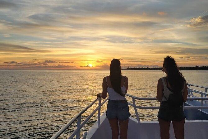 2-Hour Sunset Cruise Tour in St. Petersburg - Who Should Consider This Tour?