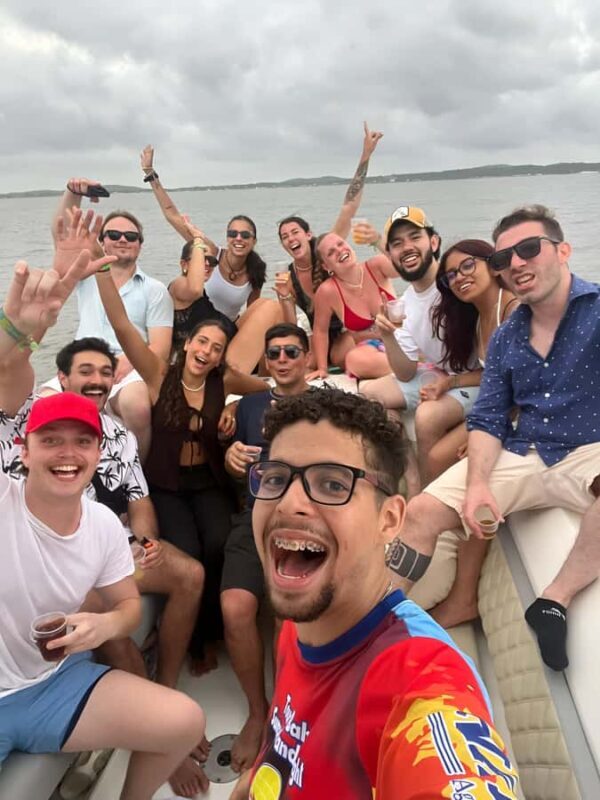 2-hour tour in Cartagena Sunset View in party boat - Key Points