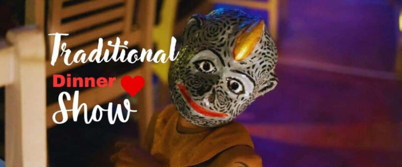 2 Hour Traditional Dinner Show with Free Transfer - Key Points