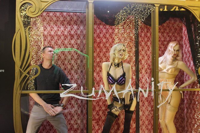 2-Hour Vegas Strip Walking Tour with Photos,Champagne & Vintage Vegas Goody Bags - FAQ