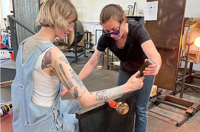 2 Hours Pint or Stemless Wine Glass Blowing Class - An Authentic Glass Blowing Experience in Richmond, California