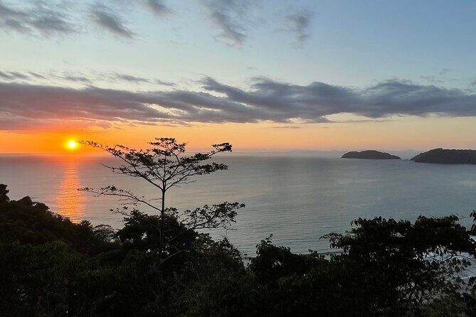 2 Hours Private Guided Hiking Experience to El Miro in Jaco - FAQs