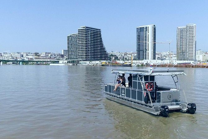 2 hours / Sightseeing Boat cruise Drinks Included - Experience Belgrade from the Water: A 2-Hour Sightseeing Boat Cruise