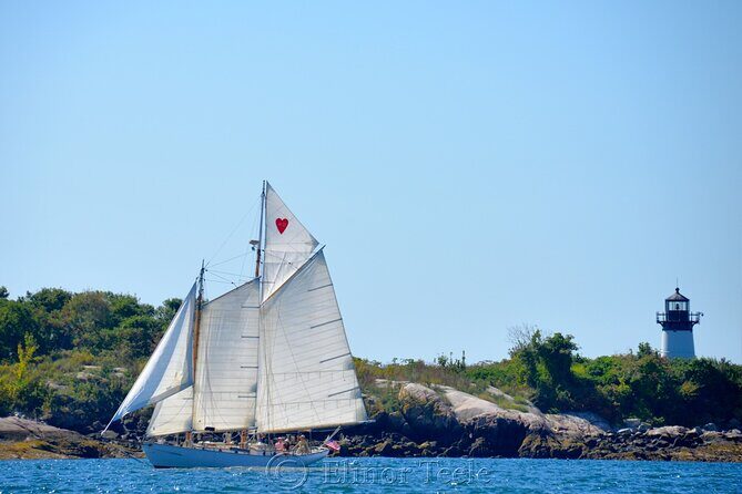 2 Hours Sunset Private Charter on Heart's Desire in Casco Bay - Who Should Consider This Tour?