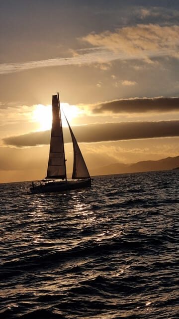 2 hours sunset sailing in a sailboat in Platja d'Aro - Sunset Sailing in Platja dAro: A Unique Coastal Experience