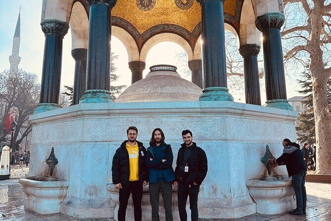 2 Hours Walking Tour Through Istanbul's Old City - Analyzing the Value
