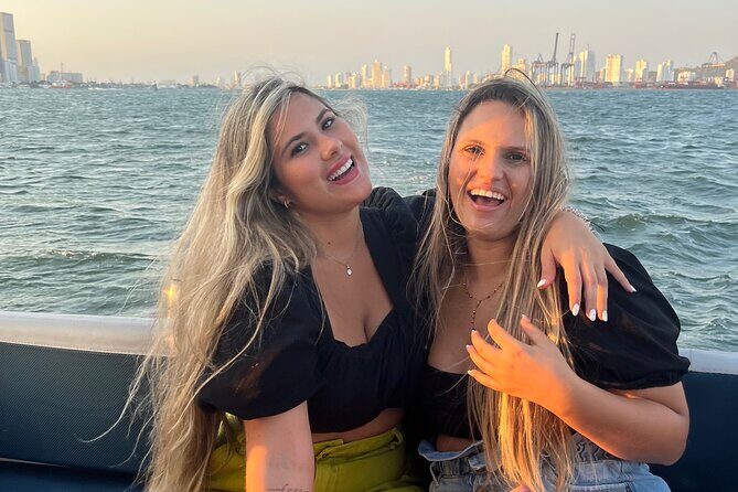 2 hrs Tour in Cartagena Bay with Sunset View - Who Should Consider This Tour?