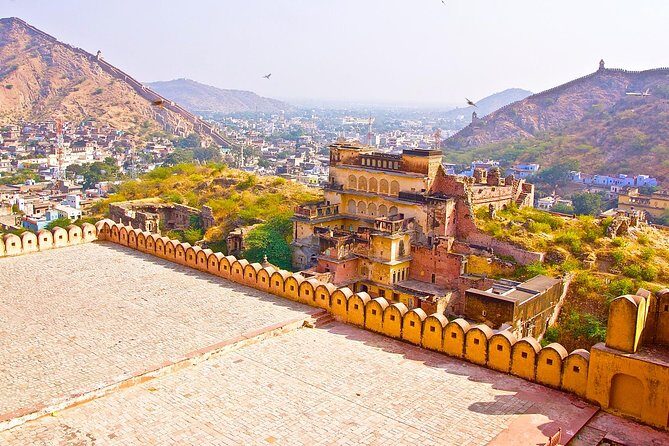 2 Nights & 3 Days Jaipur Luxury tour From New Delhi - FAQ