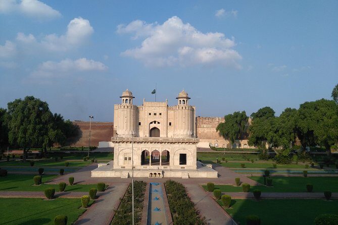 2-Perfect Days in Lahore with a Local Tour Guide - Key Points