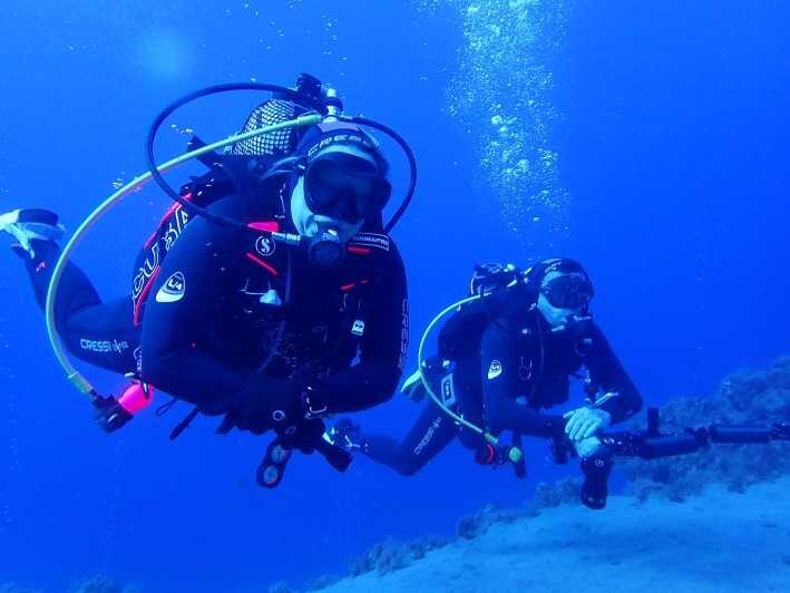 2 PRIVATE GUIDED DIVES - Discover Lanzarote’s Underwater Charm with Private Guided Dives