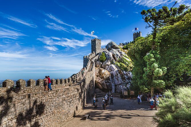 2 Tours Private / Tour FÁTIMA Second day Tour SINTRA - The Bottom Line