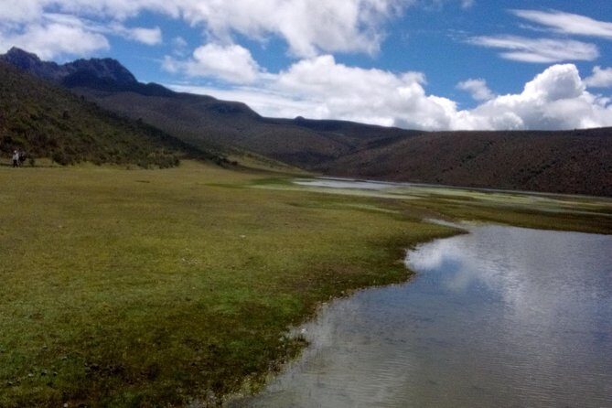 2 volcanoes Cotopaxi and Quilotoa in 1 Day - A Day Packed With Natural Wonders and Cultural Depth