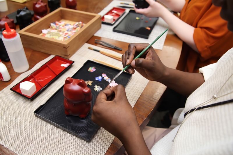 24K Gold & Washi: Design Your Unique Manekineko Workshop in Osaka - Why the breathing is part of the craft