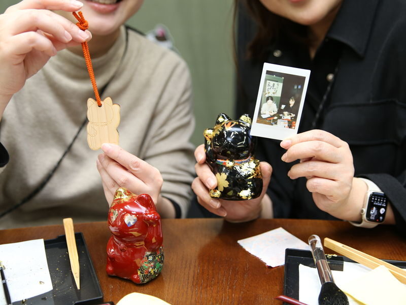 24K Gold & Washi: Design Your Unique Manekineko Workshop in Osaka - Who will enjoy this workshop most