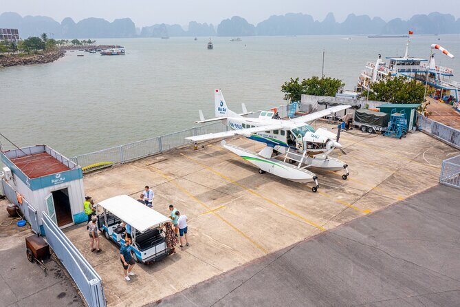 25 Minute Ha Long Bay Seaplane Flight Experience - Key Points