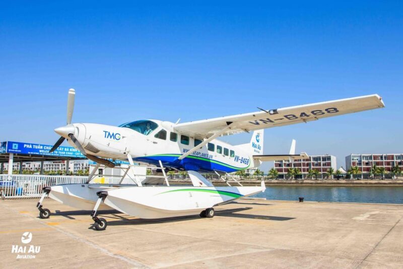 25 minutes sightseeing flight in Halong Bay by Seaplane - A 25-Minute Seaplane Flight Over Halong Bay: An Unforgettable Perspective