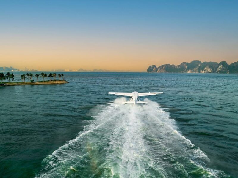 25 minutes sightseeing flight in Halong Bay by Seaplane - Key Points