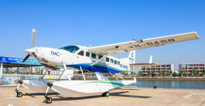 25 minutes sightseeing flight in Halong Bay by Seaplane - The Itinerary and Practical Details