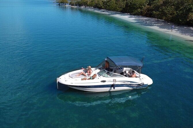 26 Ft Boat, Miami Bay Tour for 2 or 4 hours. 10 people - What’s Included and How It Works
