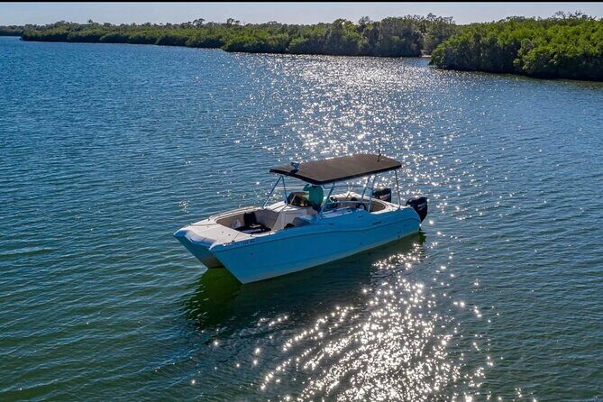 27ft Miami Catamaran for Groups and Parties - The Value of This Experience