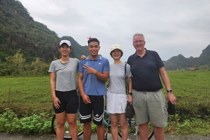 2D1N in less tourist area cruise with 5-10 pax, kayaking, biking - Key Points