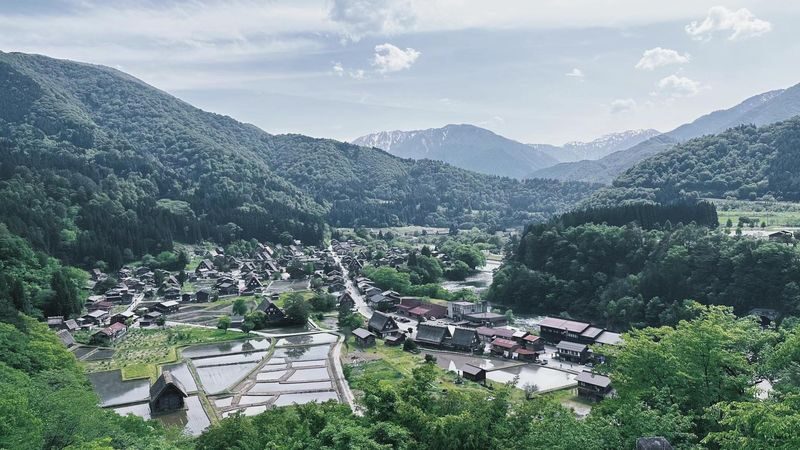 2D1N Kamikouchi & Shirakawa-go Trip from Nagoya - Who should book this two-day route?