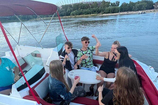 2h Rental of Motorboat for 10 in Warsaw no License Needed - Exploring Warsaw from the Water: The Details