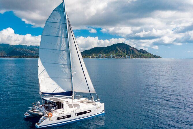 2hr Luxury Private Sailing Catamaran in Waikiki for 1-6 People - Who Will Love This Tour?