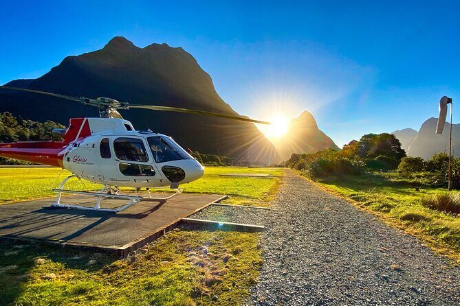 2hr Scenic Milford Sound Flight with Landing - 201 - A 2-Hour Scenic Milford Sound Flight with Landing: A Truly Unforgettable Adventure