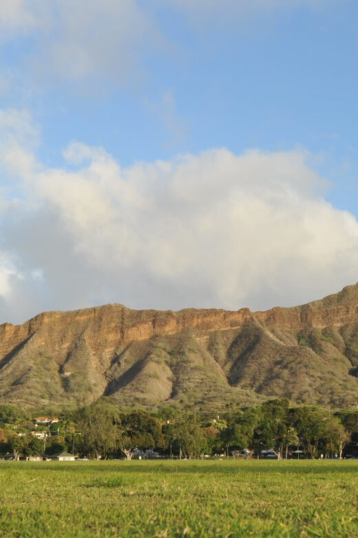 2nd)Diamond Head Hike w/ Malasada Starts at 7:00 a.m. - In-Depth Review of the Diamond Head Hike with Malasada Tour
