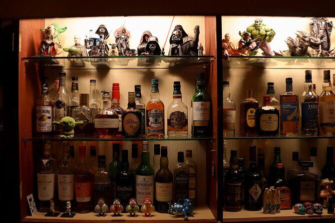 3 Bars and Foods Hopping Tour with Traditional Singer at ArakiCho - Key Points