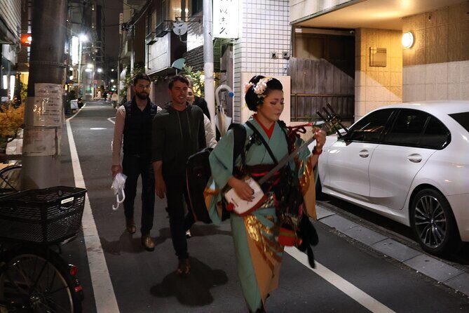 3 Bars and Foods Hopping Tour with Traditional Singer at ArakiCho - FAQ