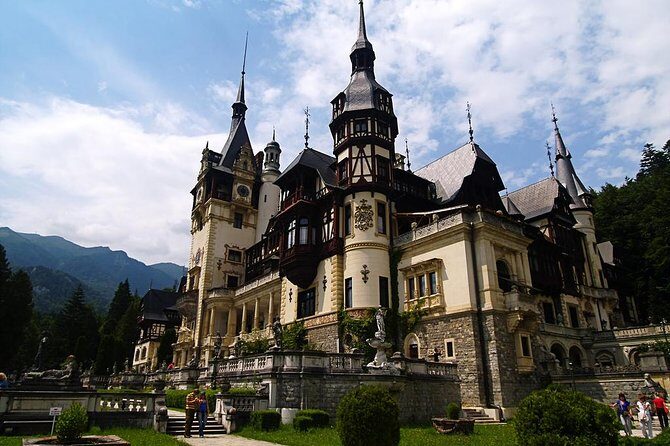 3 Castle:Peles ,Bran,Cantacuzino Tour from Brasov /Hotel pickup - Introduction: A Well-Organized Castle Crawl
