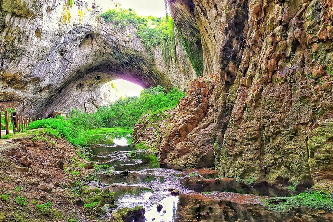3 Caves tour - Saeva dupka , Eyes of God cave & Devetashka Cave - Exploring the Three Cave Stops