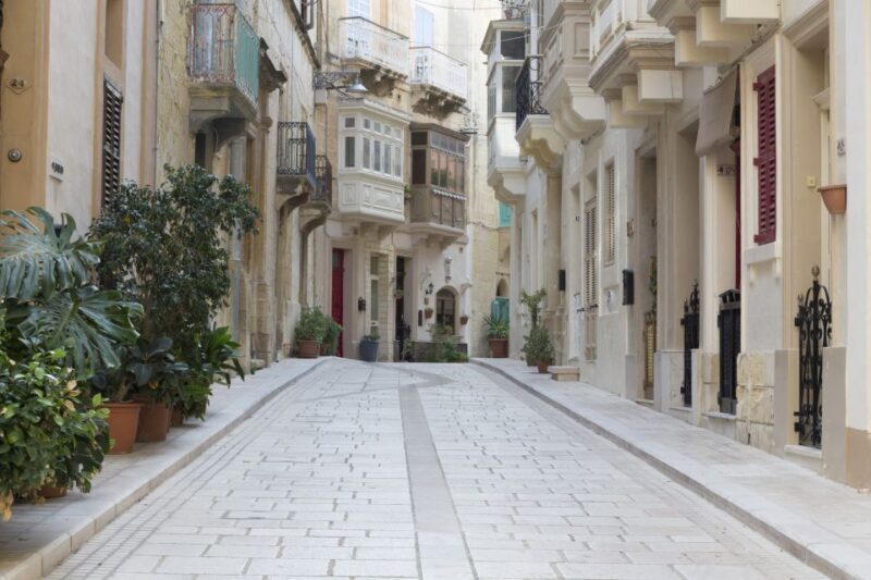 3 Cities - Guided tour of Birgu in English - French - German - The Sum Up
