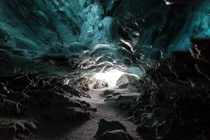 3-Day Golden Circle, Ice Cave, Glacier Lagoon and Canyon Tour - Unlocking Iceland: A Deep Dive into the 3-Day Tour