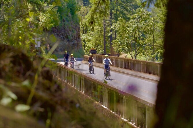 3-Day Guided E-Bike Tour Through the Columbia River Gorge - An In-Depth Look at the 3-Day Columbia River Gorge E-Bike Tour