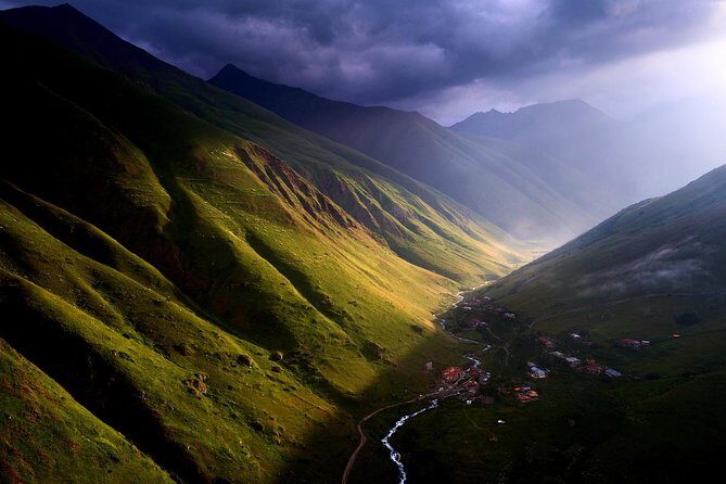 3-Day Hiking Group Tour in Kazbegi - Authentic Experiences: What Travelers Say