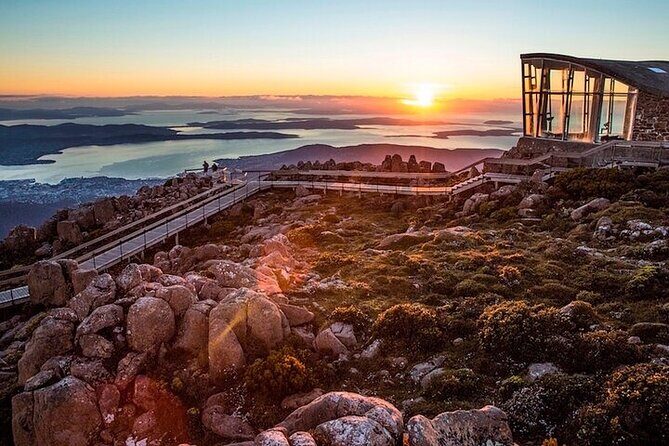 3 Day Tassie Tour Bundle Hobart, Wineglass Bay and Bruny Island - Exploring Tasmania on a 3-Day Guided Tour