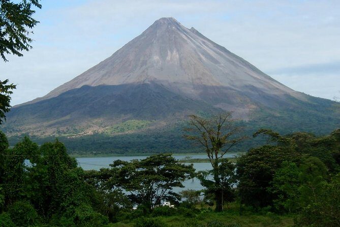 3 Days - 2 Nights: Arenal Volcano & Monteverde Adventure from San Jose - A Detailed Look at the Tour Experience