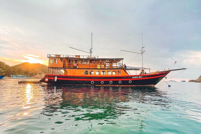 3 Days Deluxe Boat Private Cabin Sailing Trip in Komodo Island - The Journey Begins: What to Expect from the Itinerary