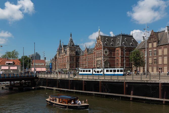 3 hour Amsterdam Private Guide Walking Tour with an Amsterdam born raised Guide - Key Points
