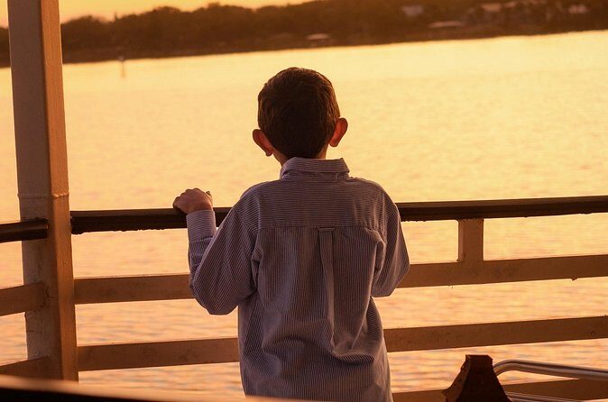 3 Hour Indian River Queen Cruise with Dinner - The Atmosphere and Entertainment