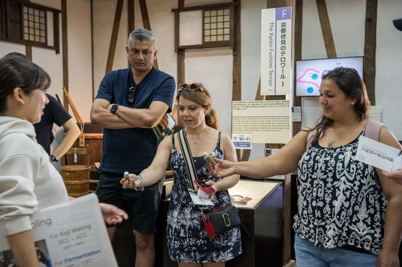 3-Hour Kyoto Insider Sake Brewery Tour with Tastings & Pairings - Why Fushimi is a good place to learn about sake
