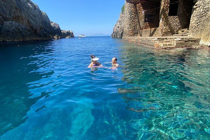 3-hour private boat tour of the island of Capri - What Travelers Say