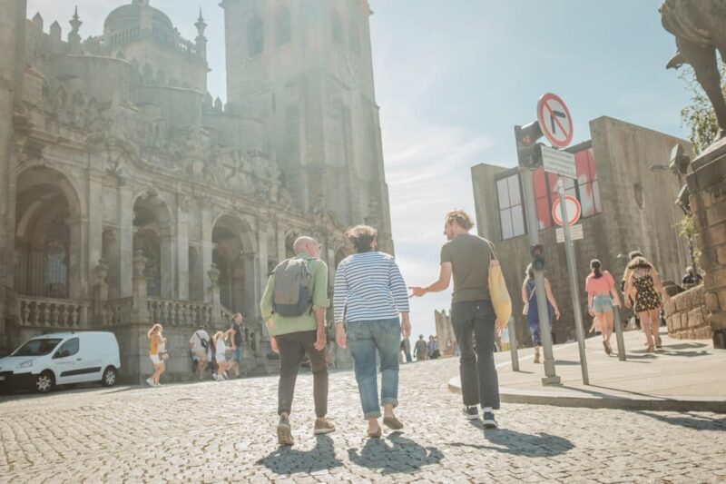3-hour private guided walking tour of the BEST of Porto - Exploring Porto in 3 Hours: A Practical Guide