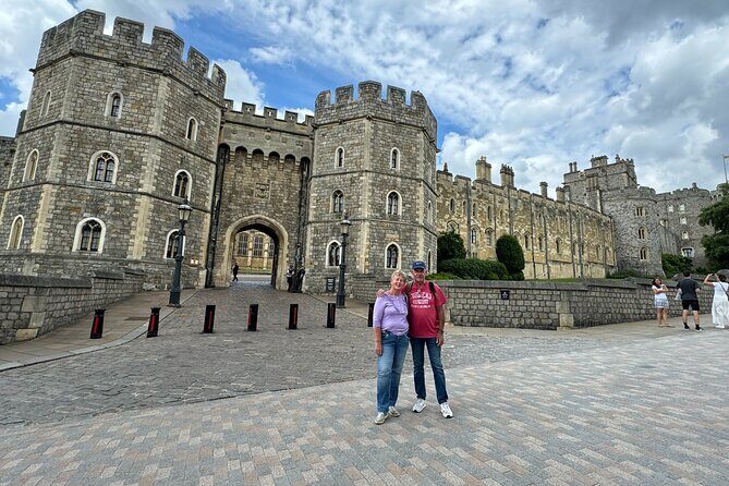 3 Hour Private Tour of Windsor Town and Castle - Exploring Windsor: A 3-Hour Private Tour of Town and Castle